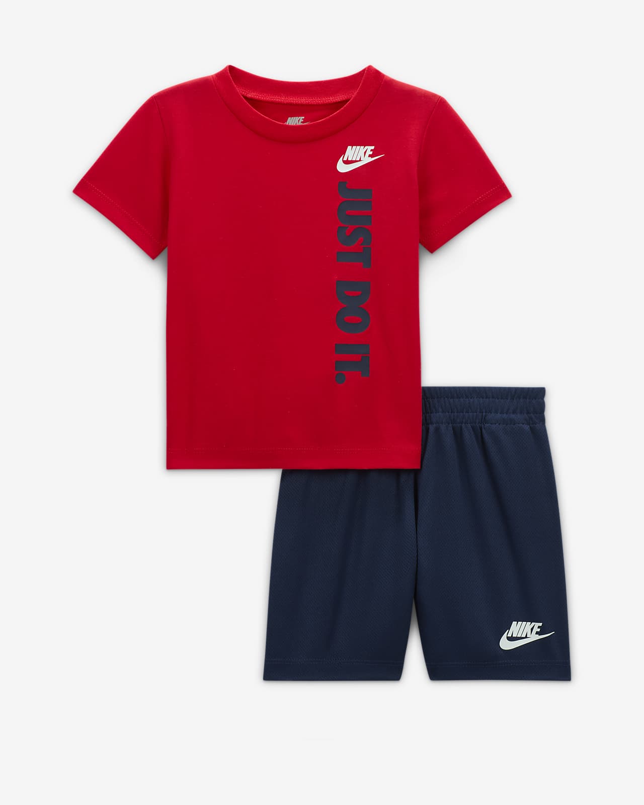 Conjunto com calções em tecido moletão Nike Sportswear para bebé (12-24 meses)