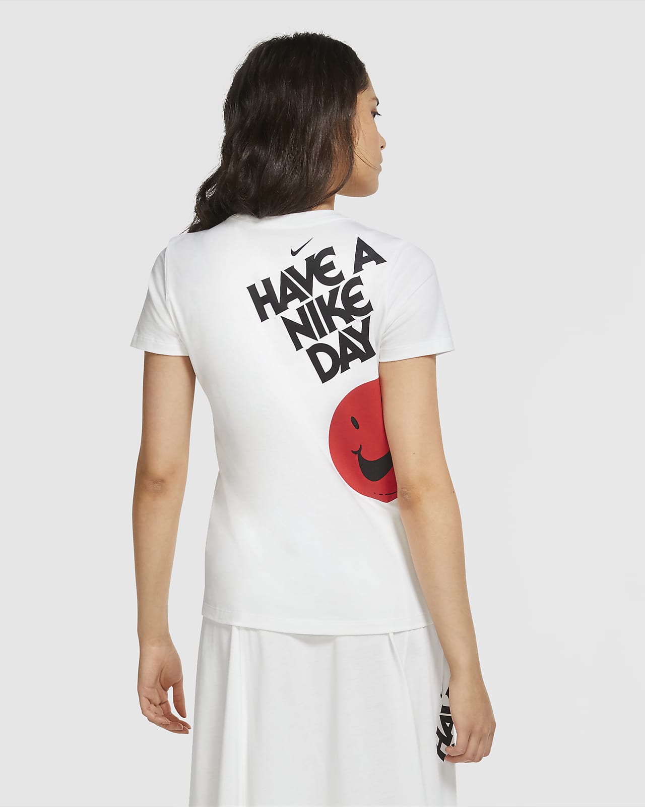 【NIKE公式】ナイキ スポーツウェア ウィメンズ Tシャツ.オンラインストア (通販サイト)
