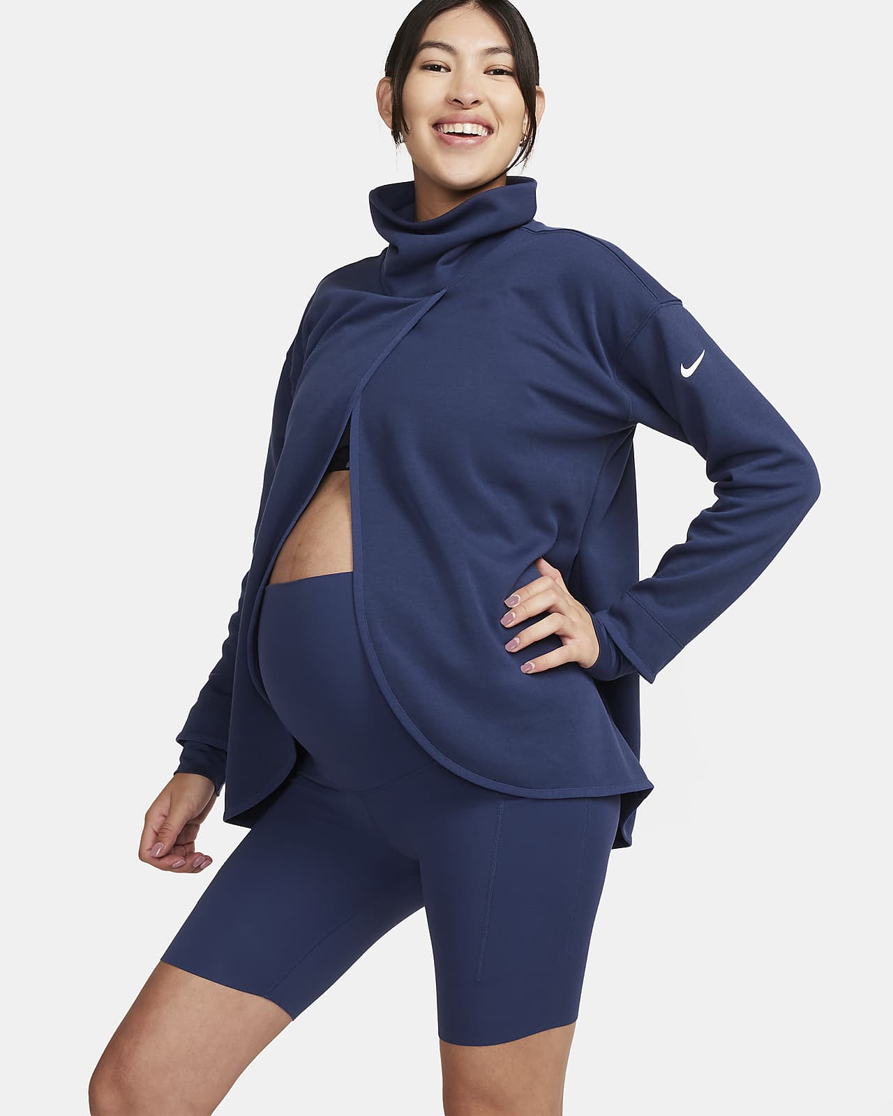 Shorts de ciclismo de maternidad de tiro alto de 20 cm de sujeción ligera con bolsillos para mujer Nike Zenvy (M)