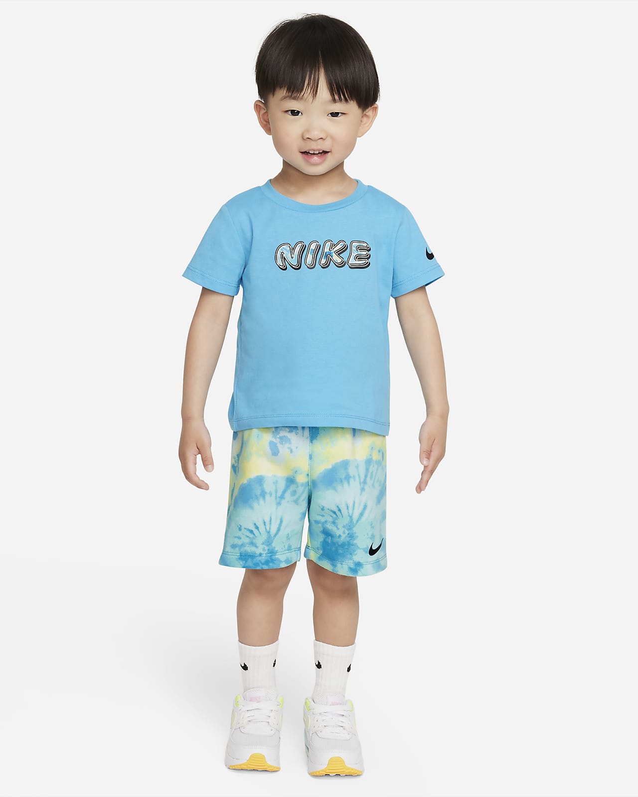 Conjunto de playera y shorts para bebé (12-24M) Nike Sportswear
