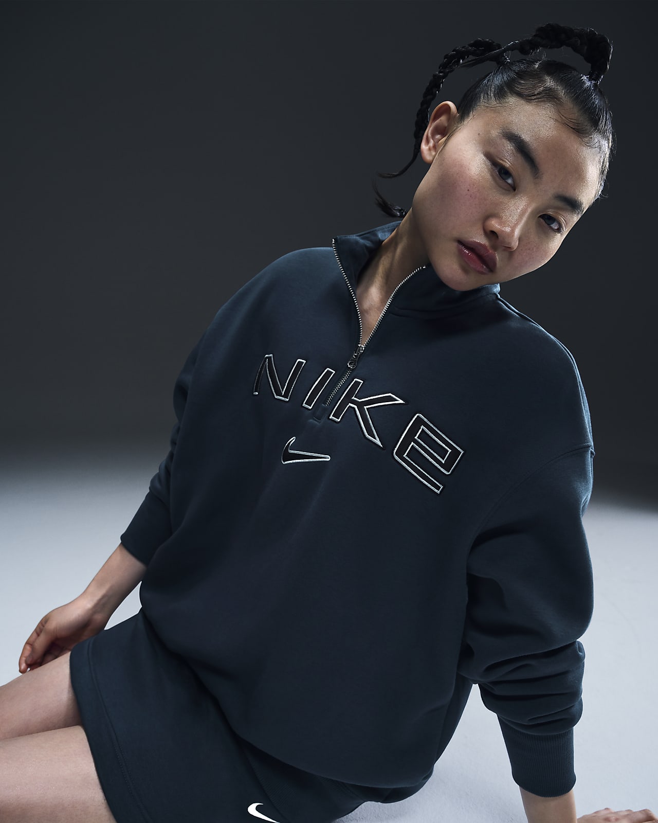 Nike Sportswear Phoenix Oversize-Oberteil mit Logo und Viertelreißverschluss (Damen)