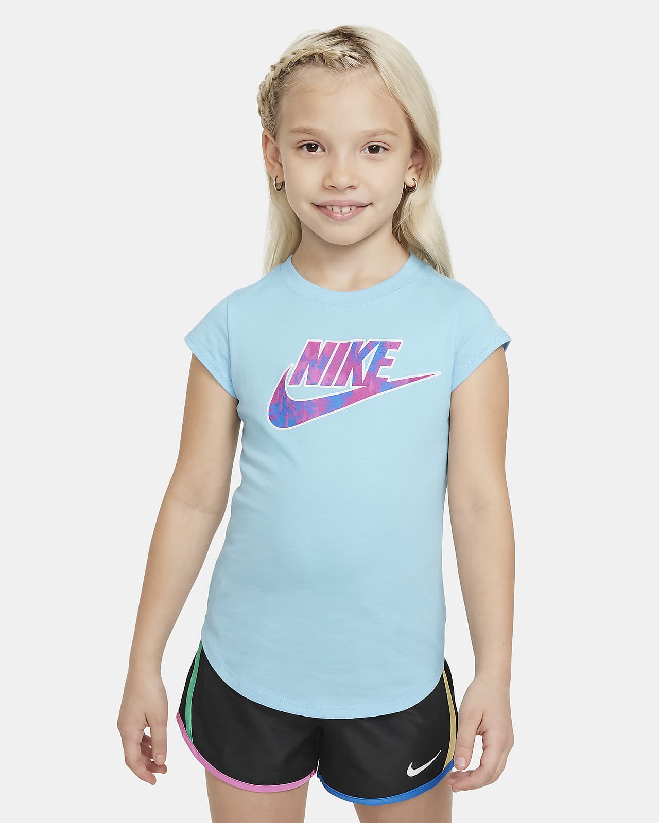 Playera estampada para niños talla pequeña Nike Club