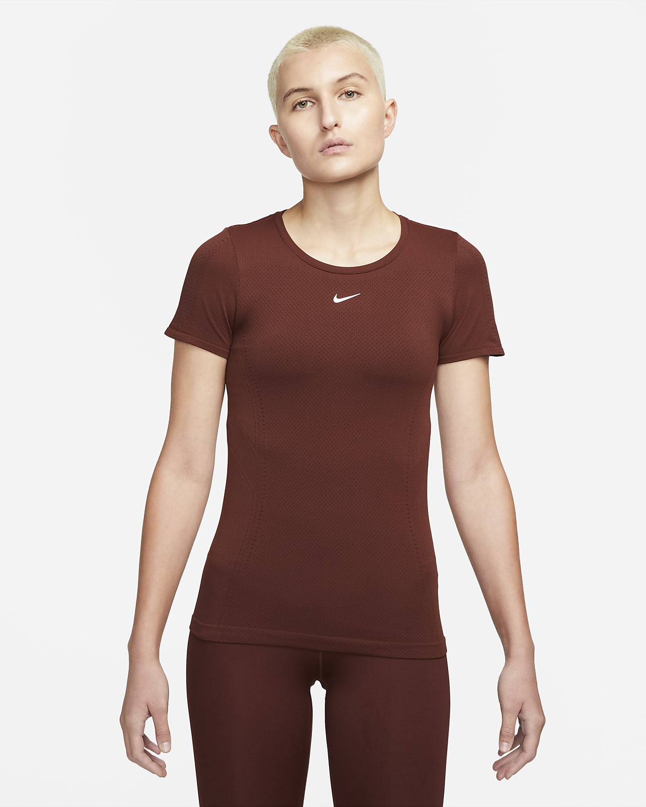 Nike Dri-FIT ADV Aura karcsúsított, rövid ujjú női póló