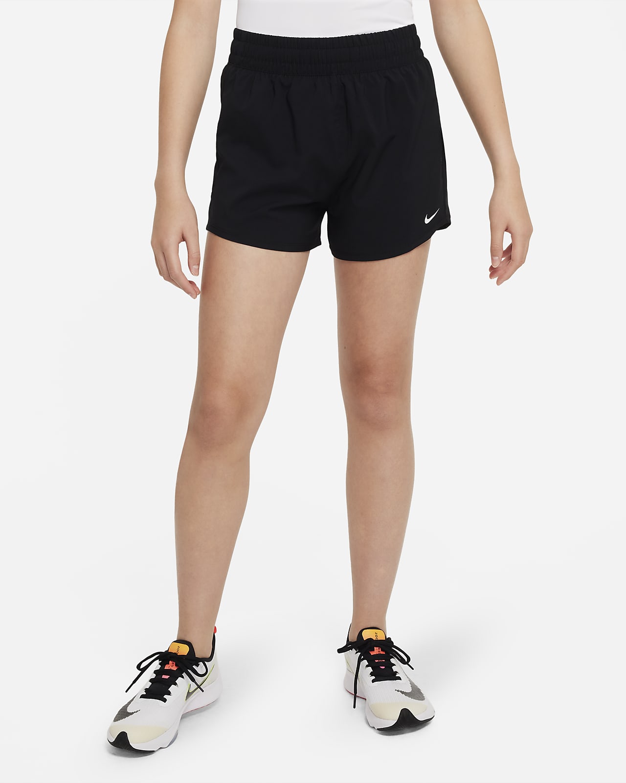 Shorts de entrenamiento de tejido Woven Dri-FIT de tiro alto para niña talla grande Nike One