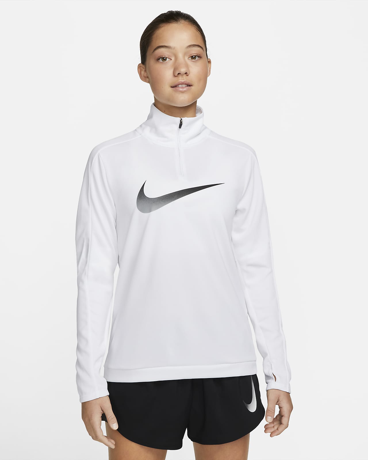 Langærmet Nike Dri-FIT Swoosh-løbemellemlag med 1/4 lynlås til kvinder