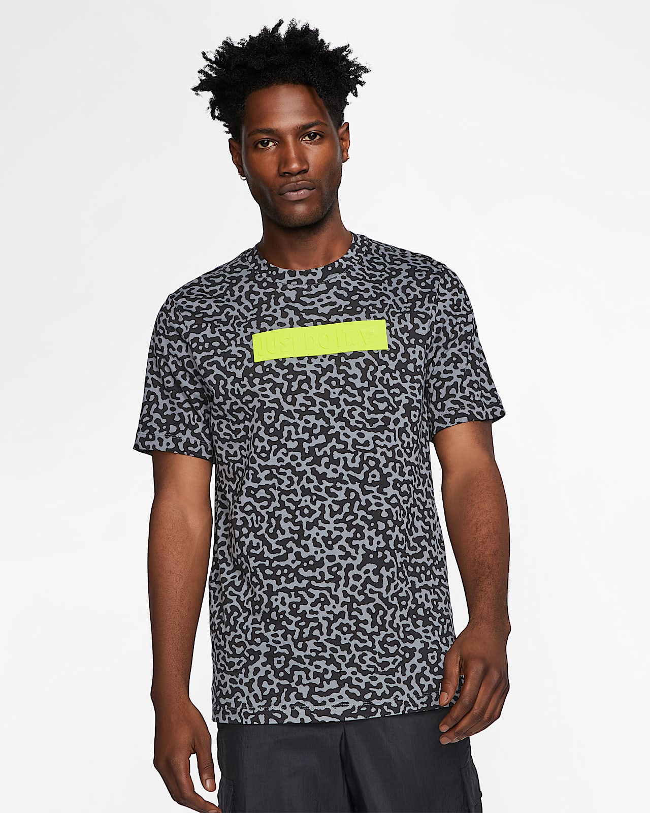 t shirt nike sportswear