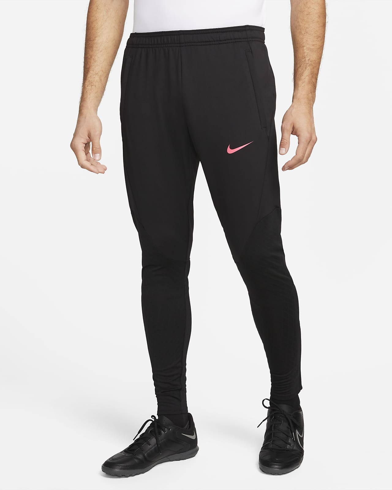 Nike DriFIT Strike Men's Football Pants. Nike IE
