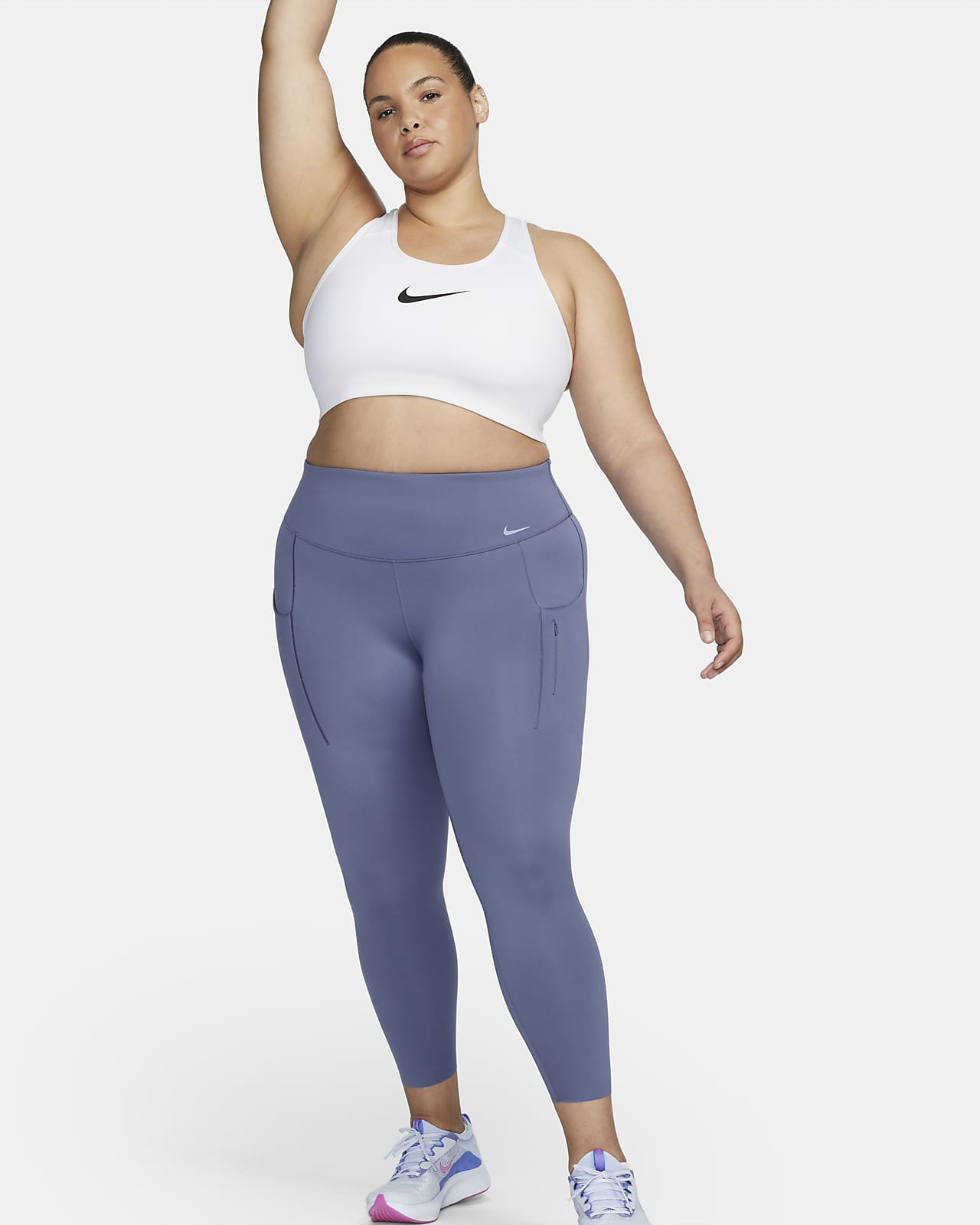 Leggings con bolsillos de 7/8 de tiro alto de sujeción firme para mujer (talla grande) Nike Go