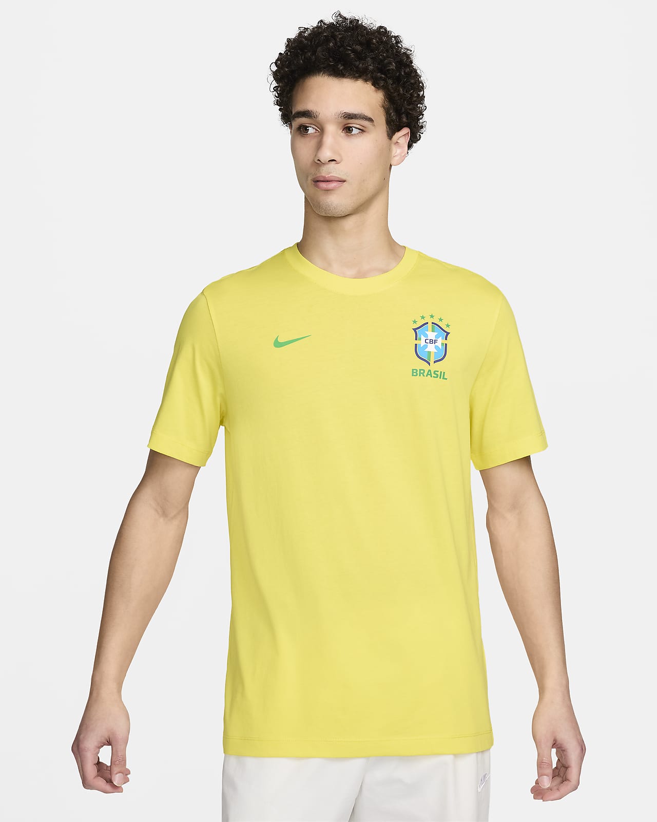 เสื้อยืดฟุตบอลผู้ชาย Nike Brazil Essential