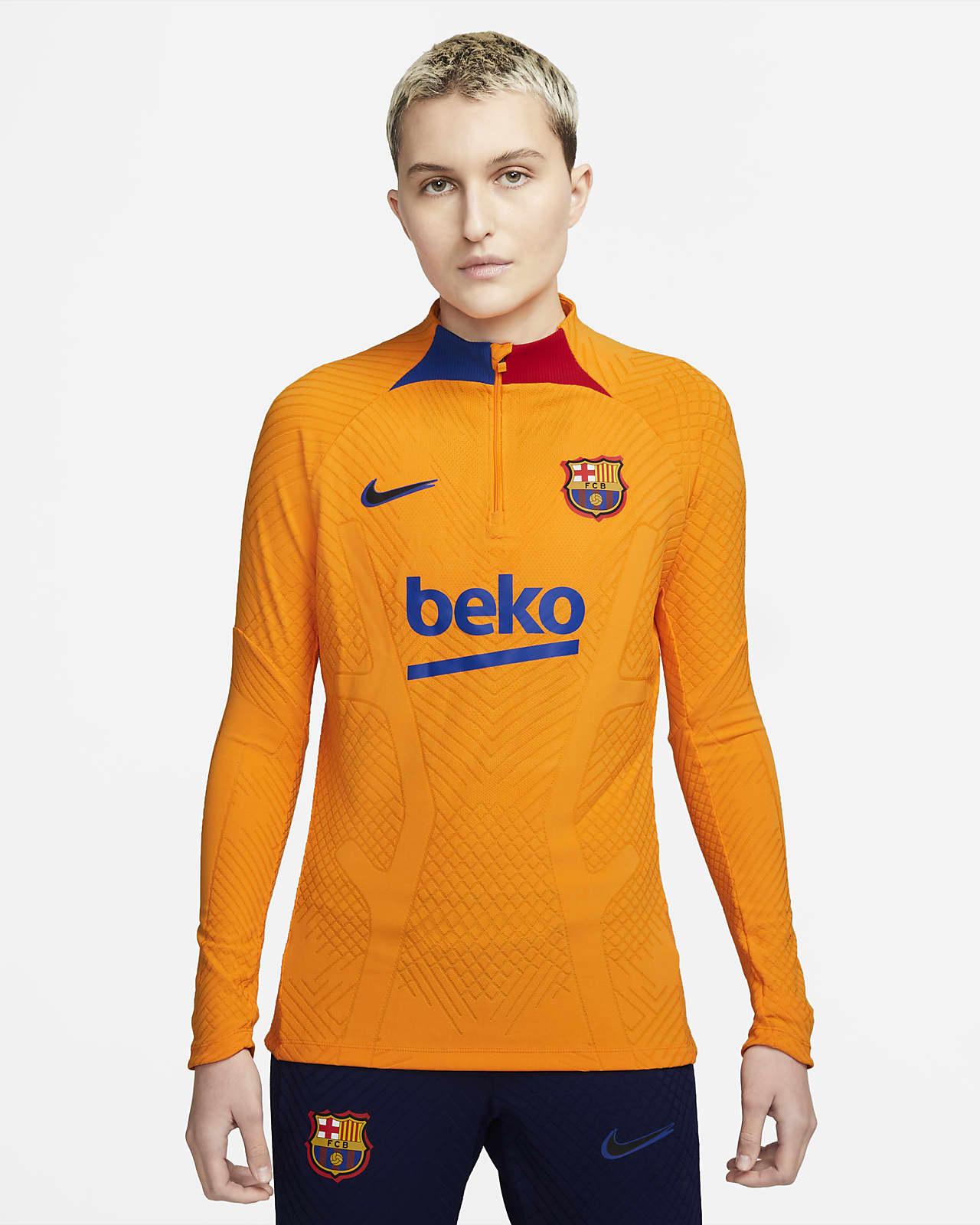 FC Barcelona Strike Elite-Nike Dri-FIT ADV-fodboldtræningstrøjen til kvinder