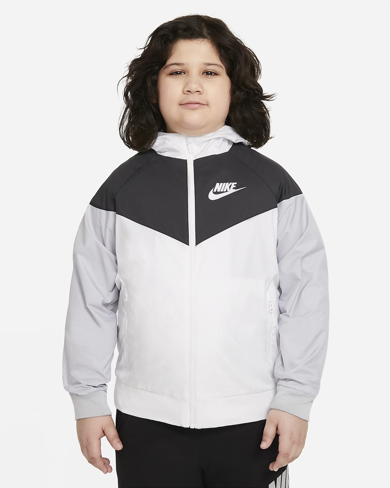 Volná bunda Nike Sportswear Windrunner s kapucí a délkou po boky pro větší děti (chlapce) (rozšířená velikost)