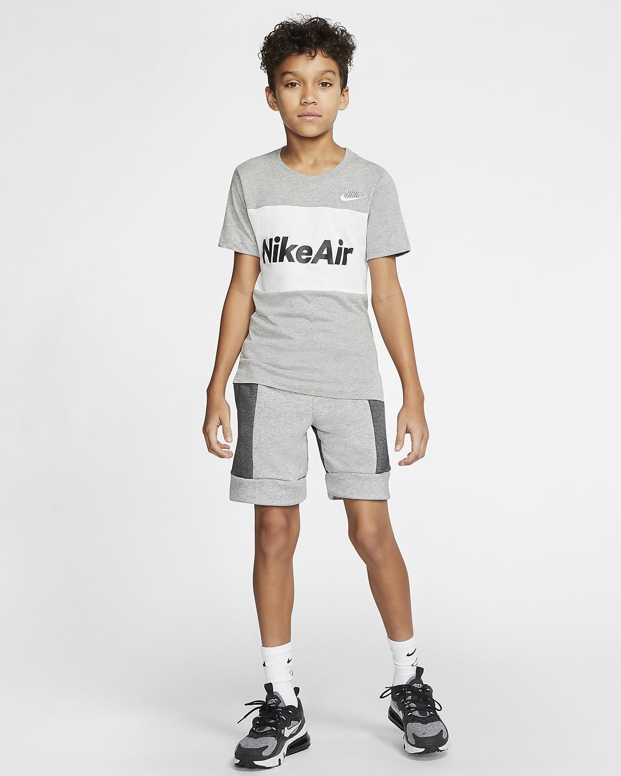 boys nike shorts and t shirt