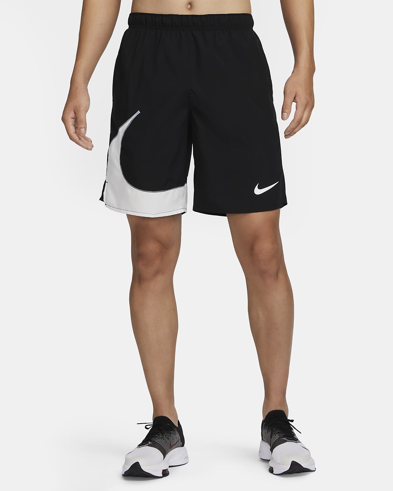 Nike Dri-FIT Challenger Men's 23cm (approx.) Unlined Versatile Shorts