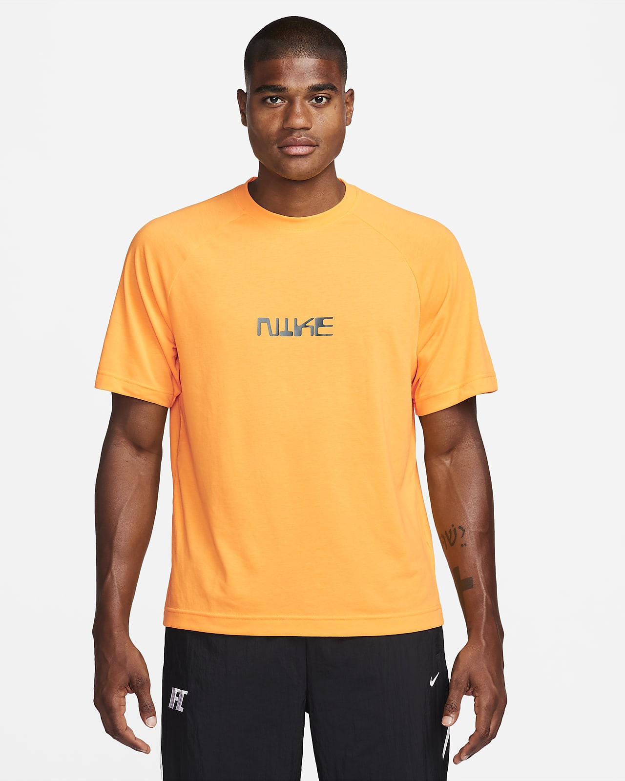 เสื้อฟุตบอลแขนสั้นผู้ชาย Nike Dri-FIT