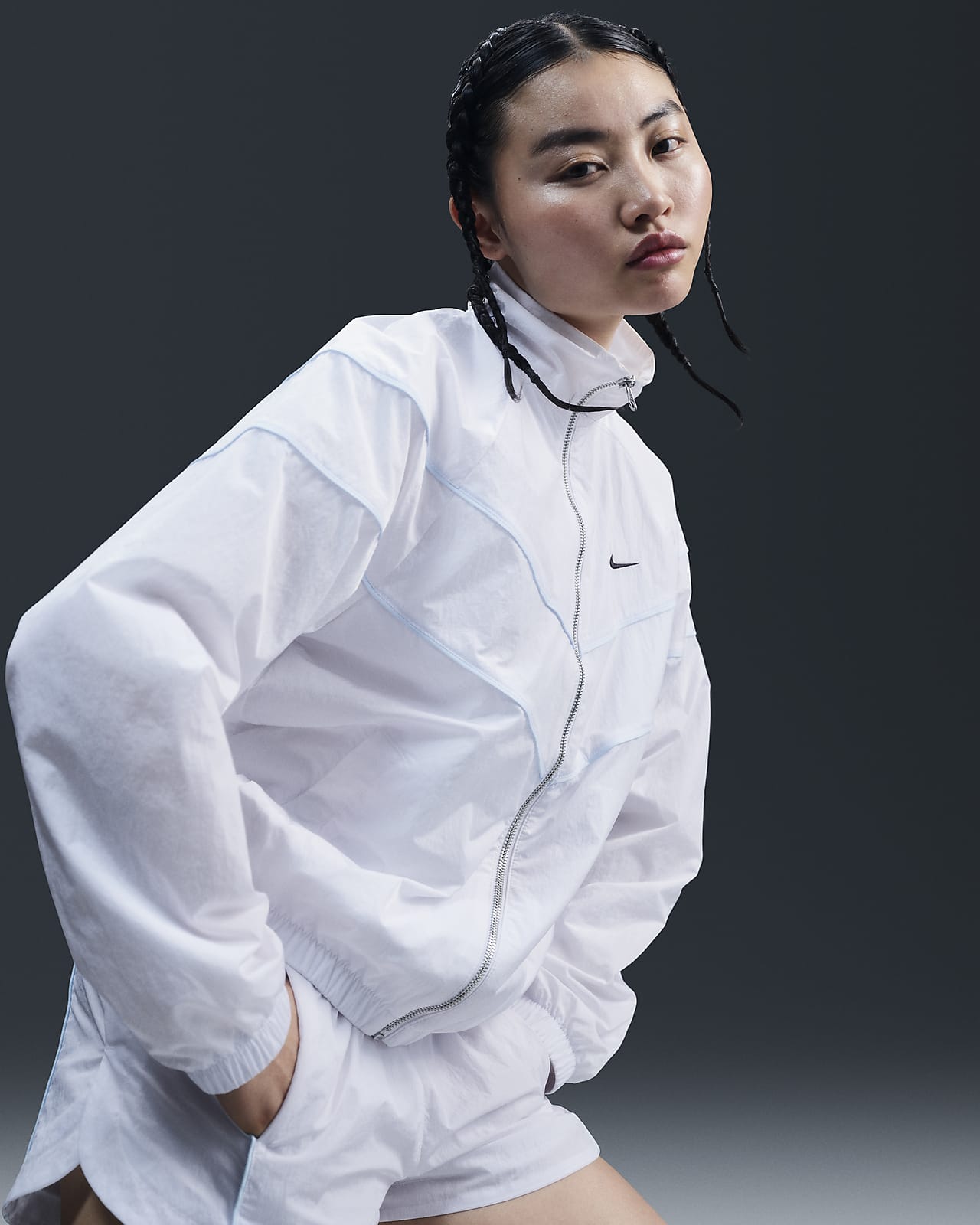 Veste à zip tissée ample UV Nike Windrunner pour femme