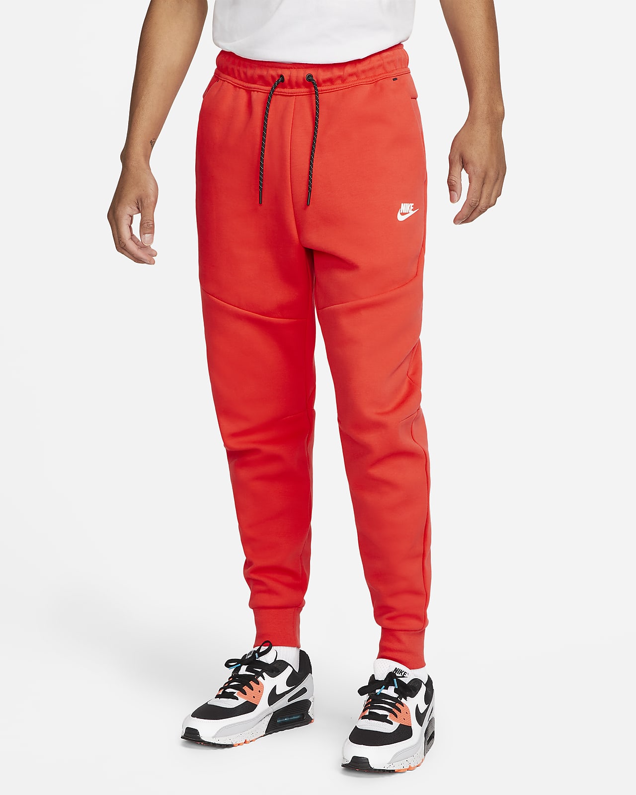 Pantalon de jogging Nike Sportswear Tech Fleece pour Homme. Nike BE