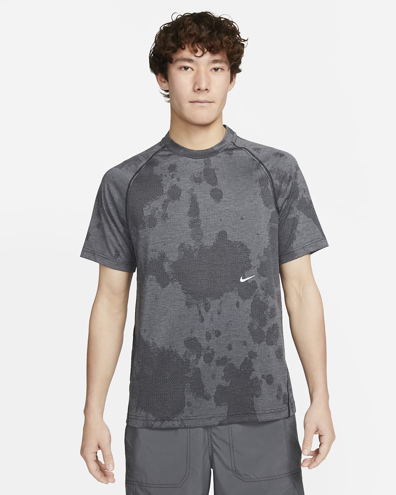Nike Dri-FIT ADV A.P.S. Men's Engineered Short-Sleeve Fitness Top