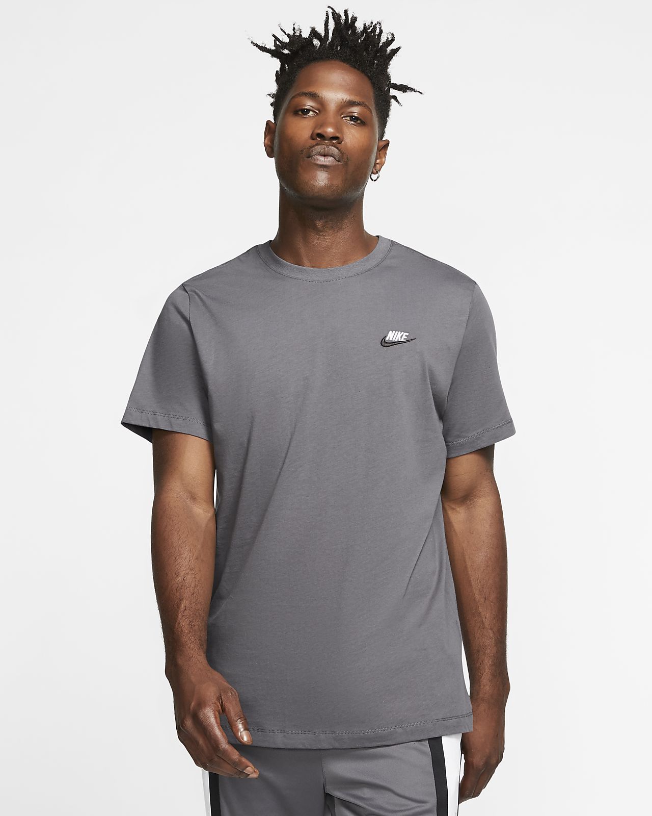 nike sportswear club tshirt