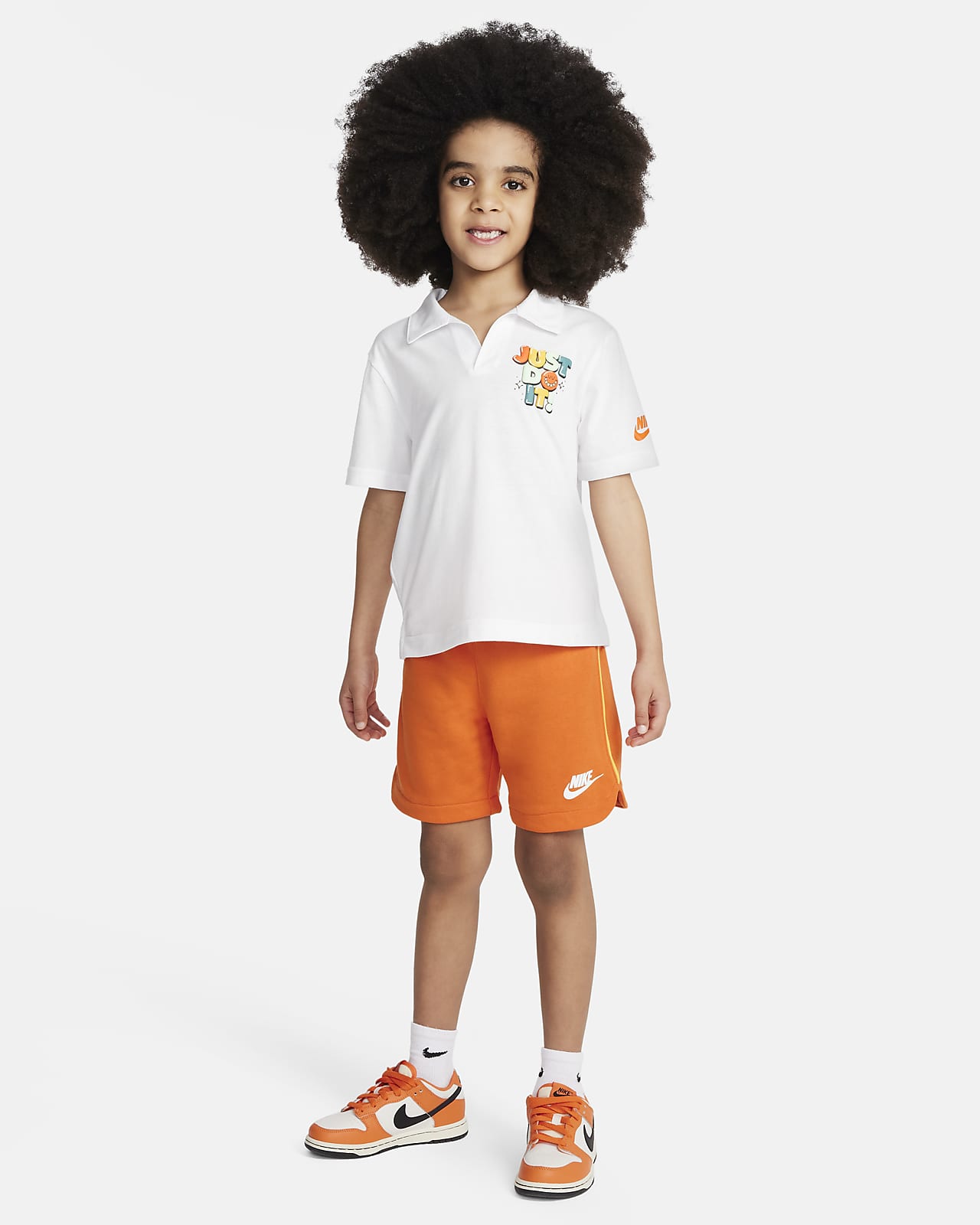 Conjunto de polo y shorts para niños de preescolar Nike Sportswear Create Your Own Adventure