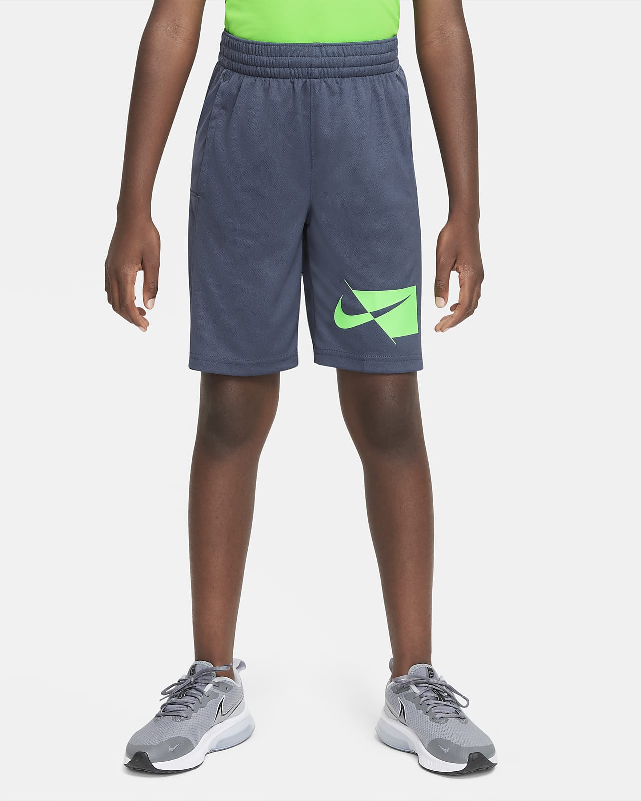 กางเกงเทรนนิ่งขาสั้นเด็กโต Nike Dri-FIT (ชาย)