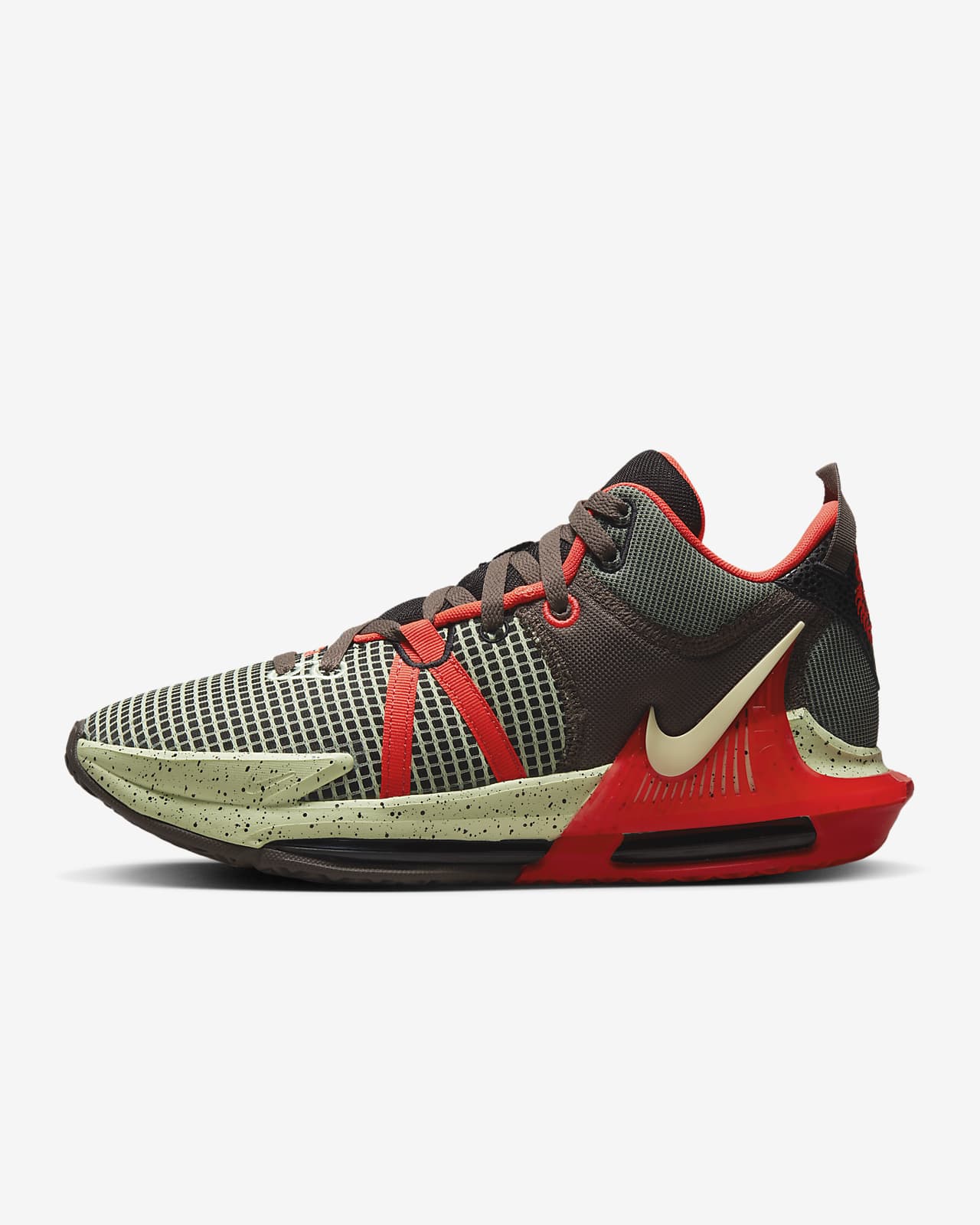 LeBron Witness 7 Basketball Shoes. Nike SI