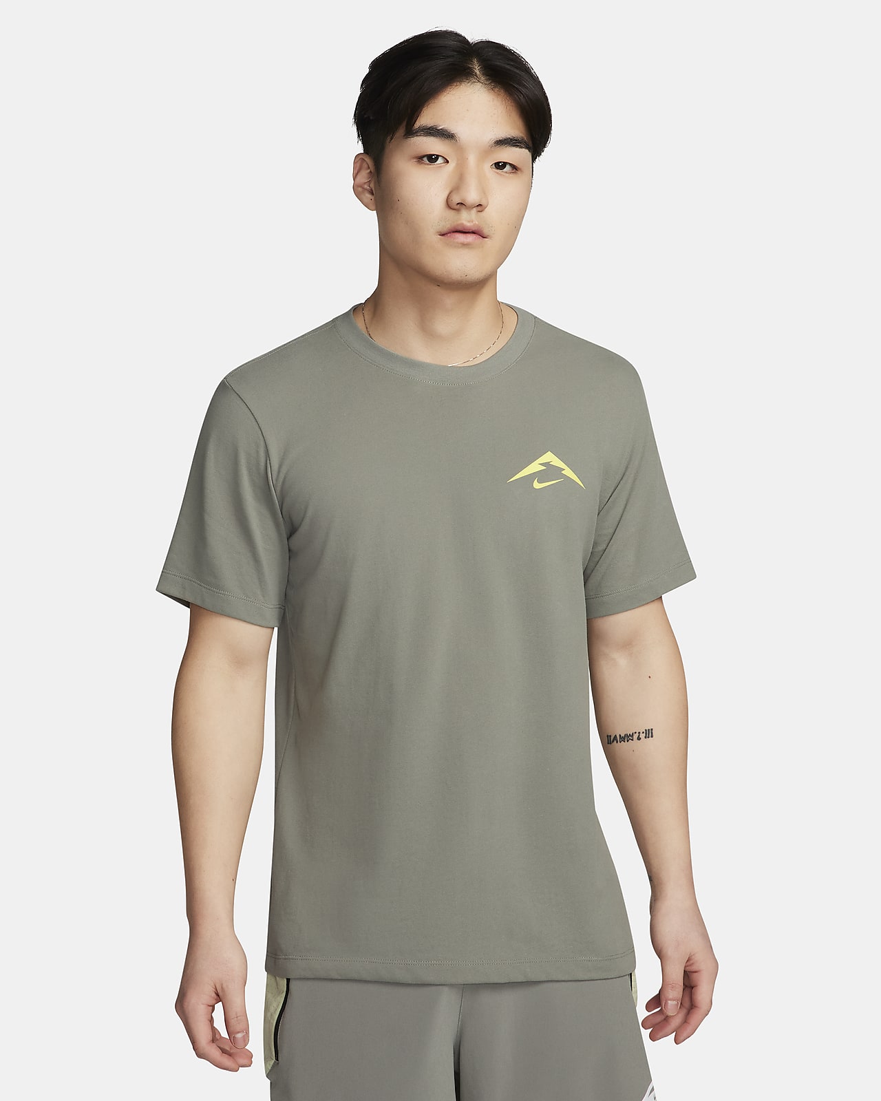 ナイキ トレイル メンズ Dri-FIT トレイル ランニング Tシャツ