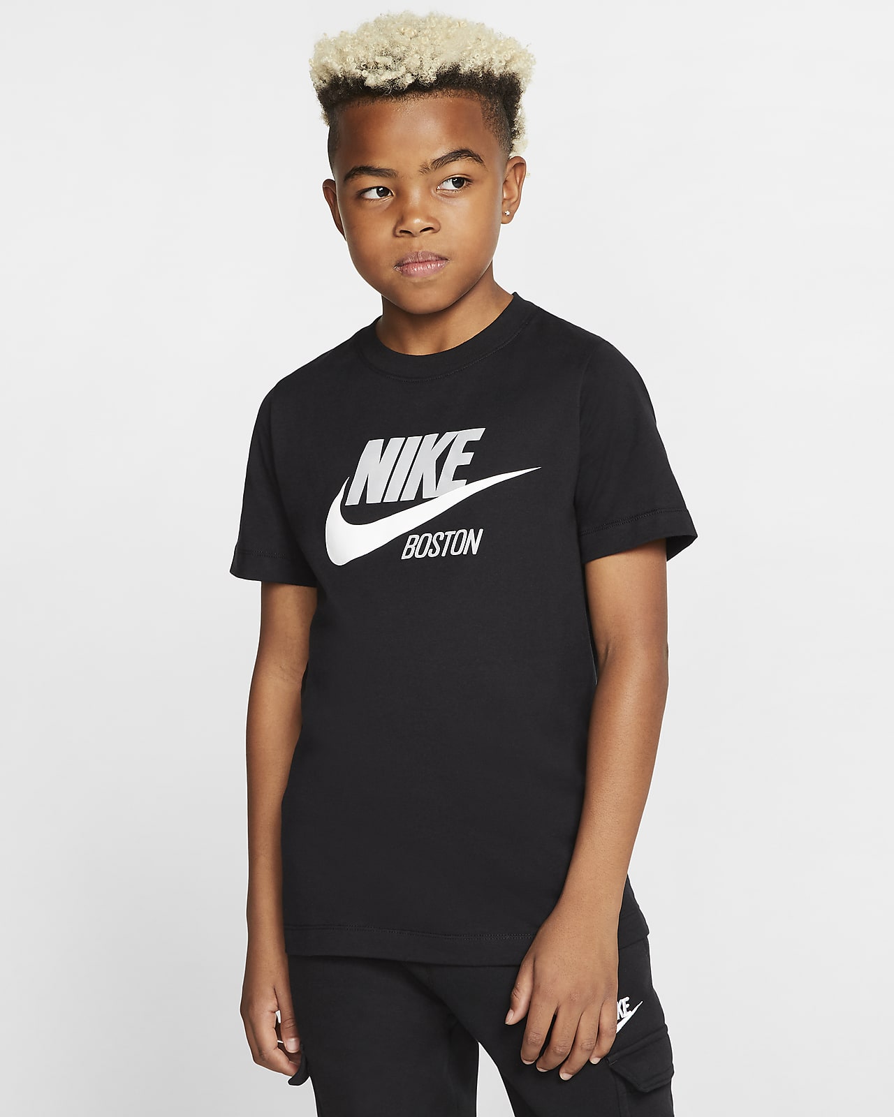 Playera para niños talla grande Nike Sportswear Boston