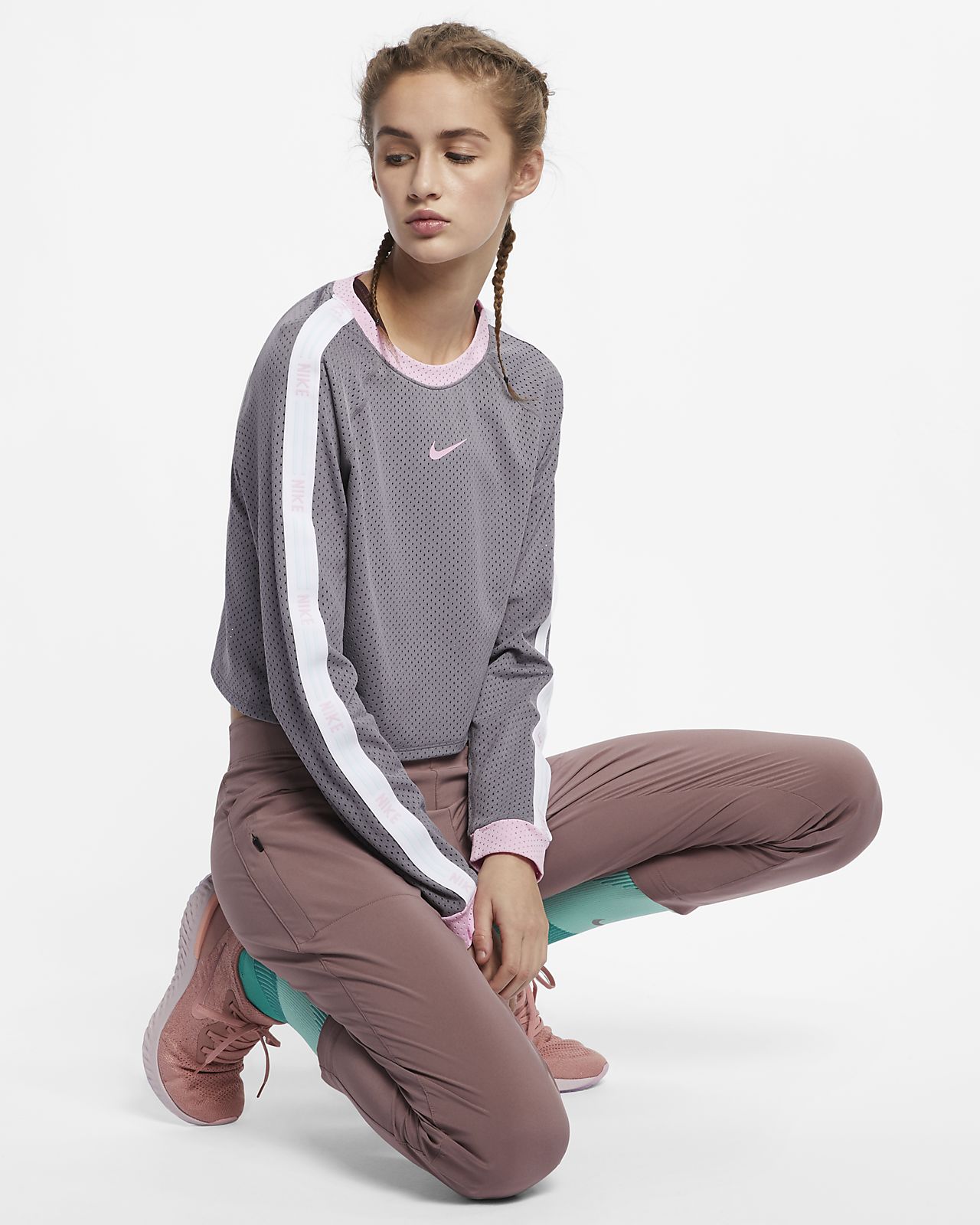 nike running tops