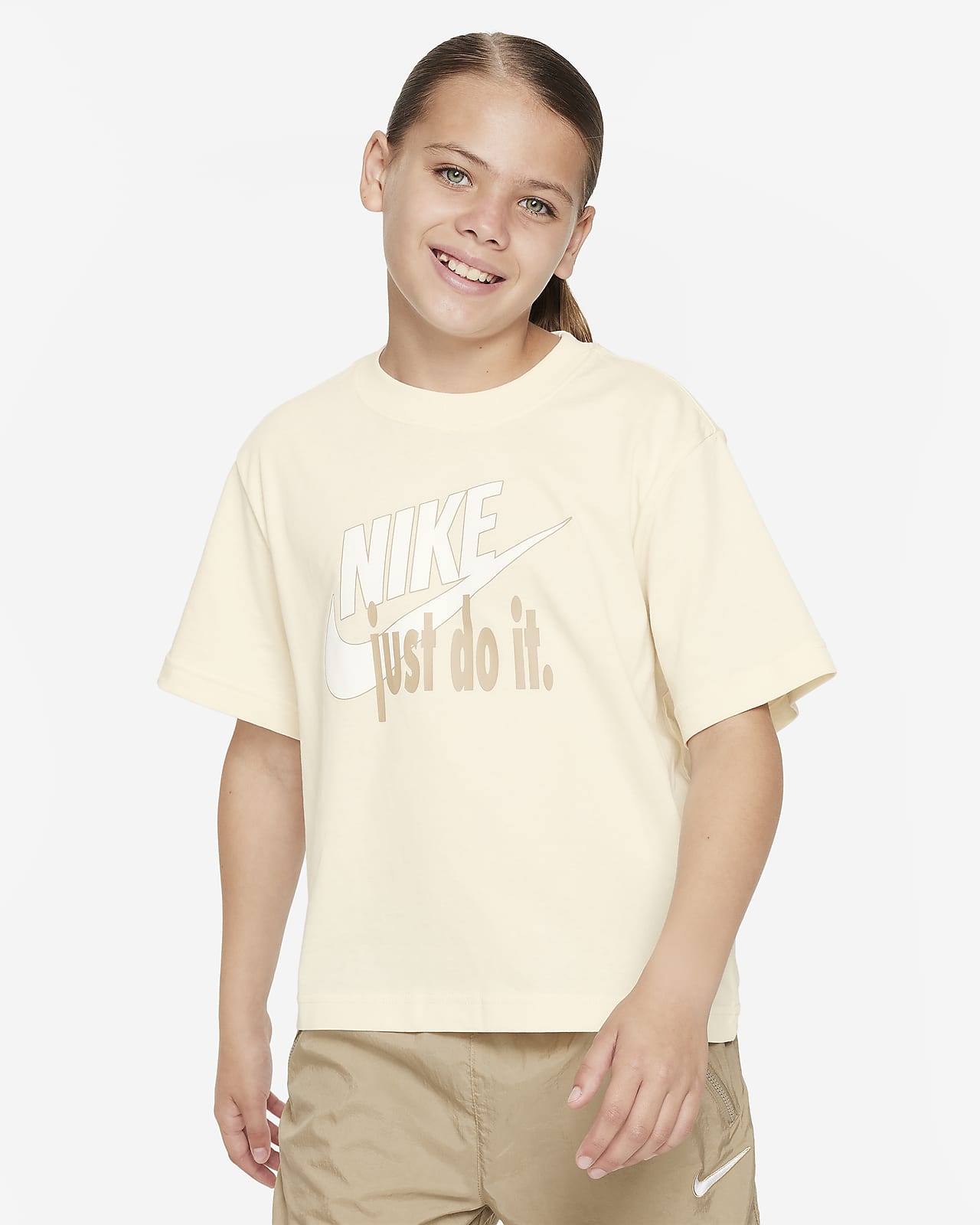 Nike Sportswear Big Kids' (Girls) T-shirt