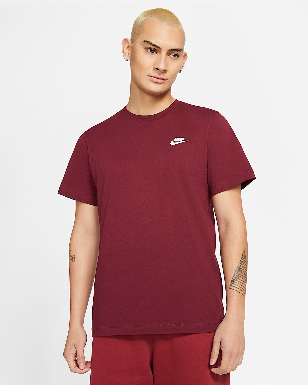 nike sportswear club t shirt