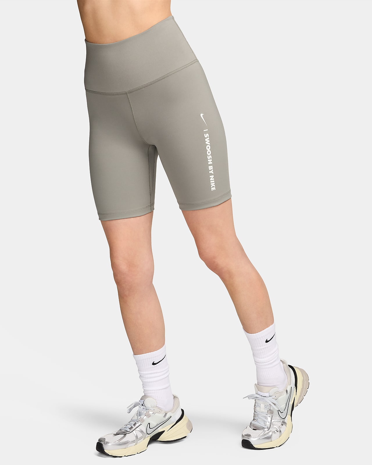 Nike One sykkelshorts med høyt liv til dame (18 cm)