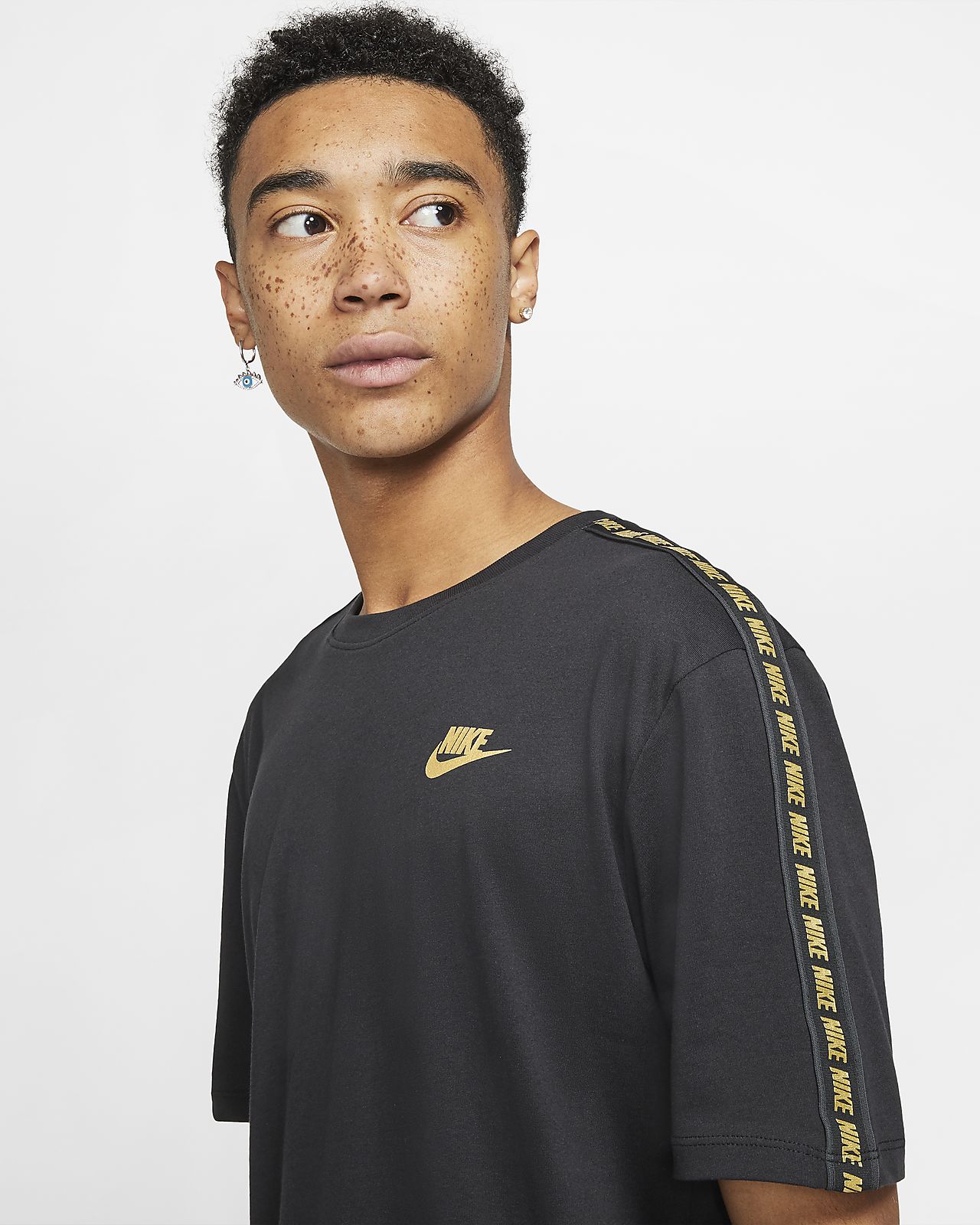 nike the nike tee