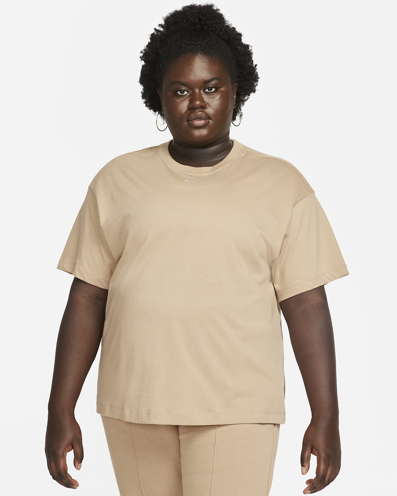 Nike Sportswear Essential extragroßes Kurzarmoberteil für Damen (große Größe)