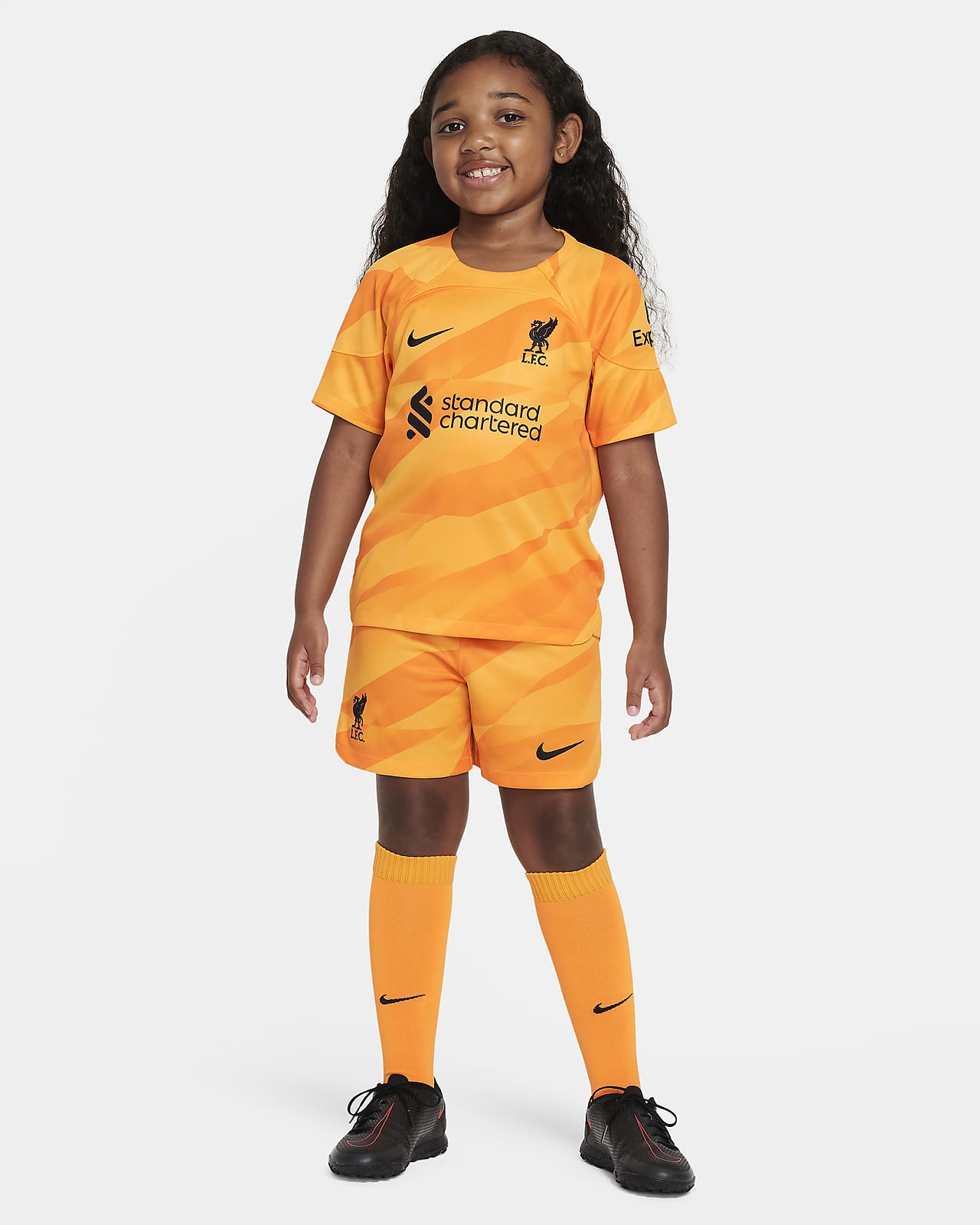 Liverpool FC 2023/24 Goalkeeper dreiteiliges Nike Dri-FIT-Set für jüngere Kinder