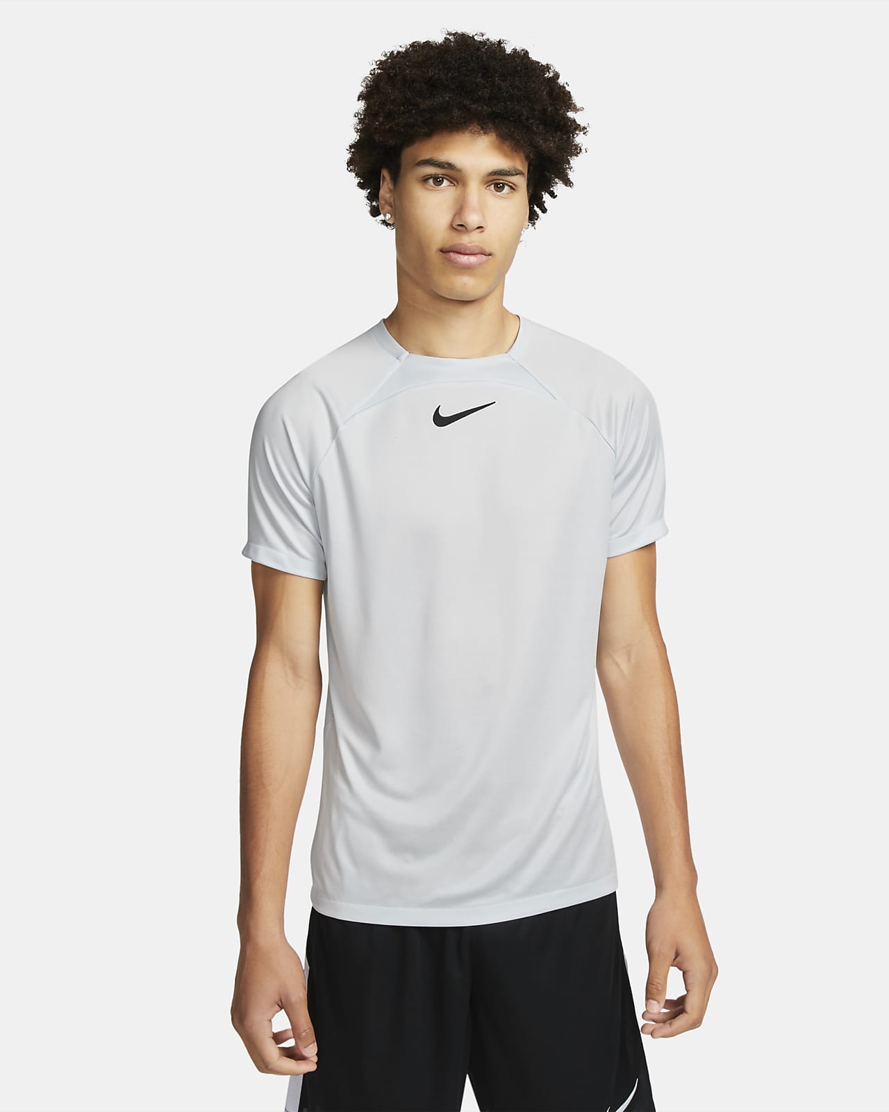 Nike Dri-FIT Academy Men's Short-Sleeve Football Top. Nike DK