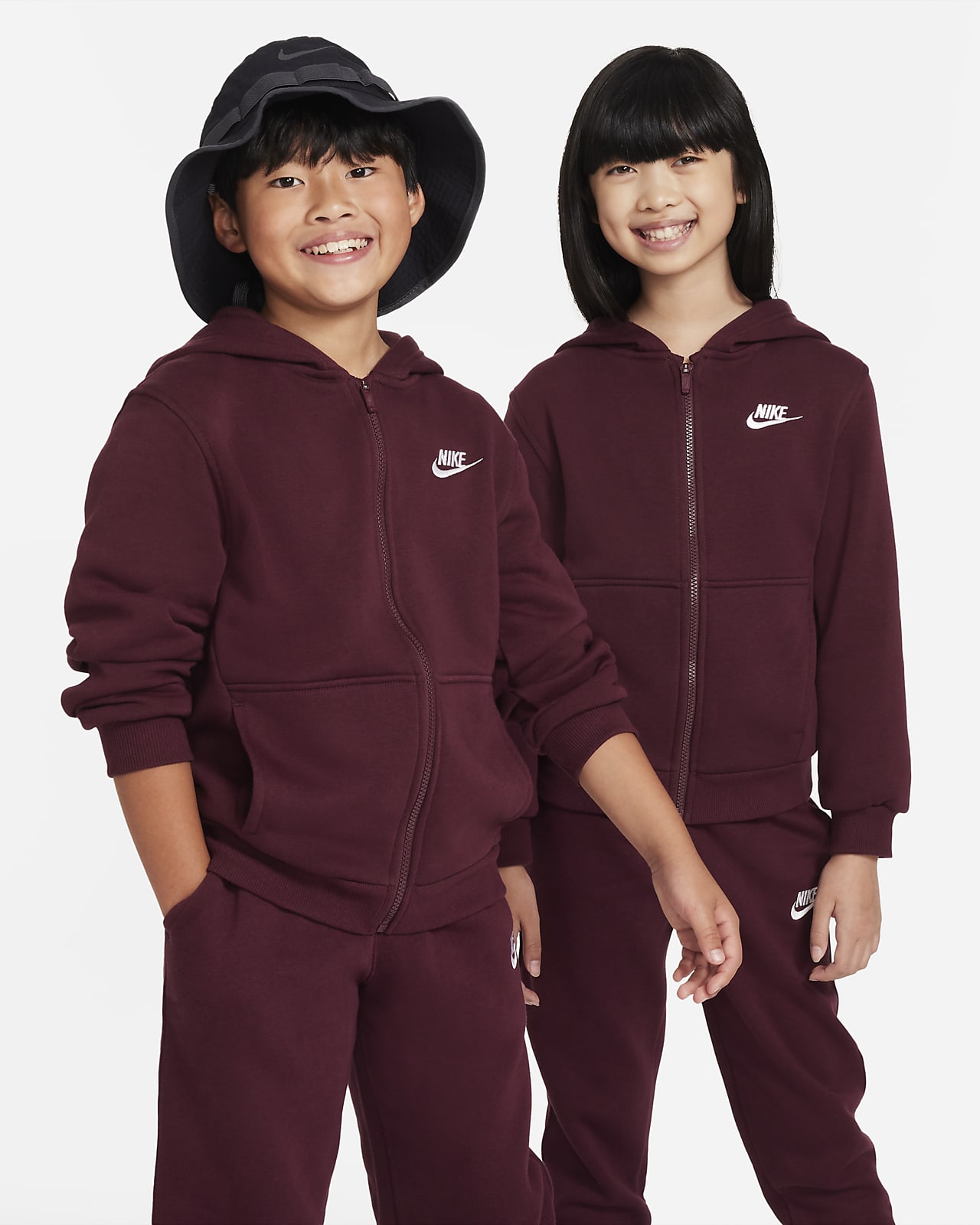 Μπλούζα με κουκούλα και φερμουάρ σε όλο το μήκος Nike Sportswear Club Fleece για μεγάλα παιδιά