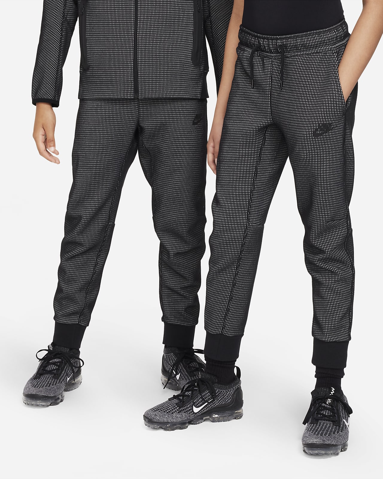 Børstede Nike Sportswear Tech Fleece Winterized-bukser til større børn (drenge)