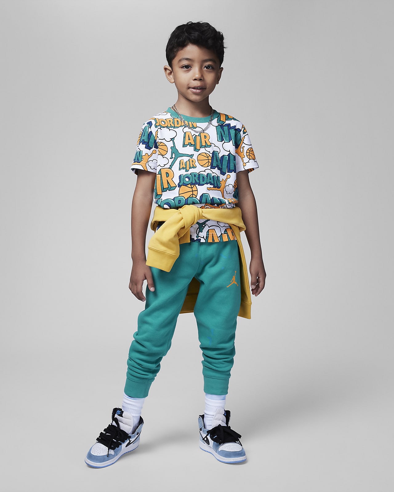 Conjunto de playera y pants Air Comic para niños preescolar Jordan
