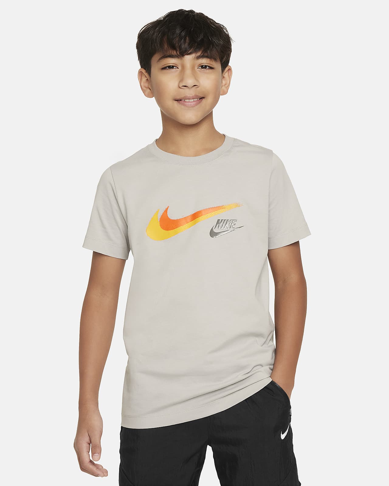Playera con gráfico para niño talla grande Nike Sportswear