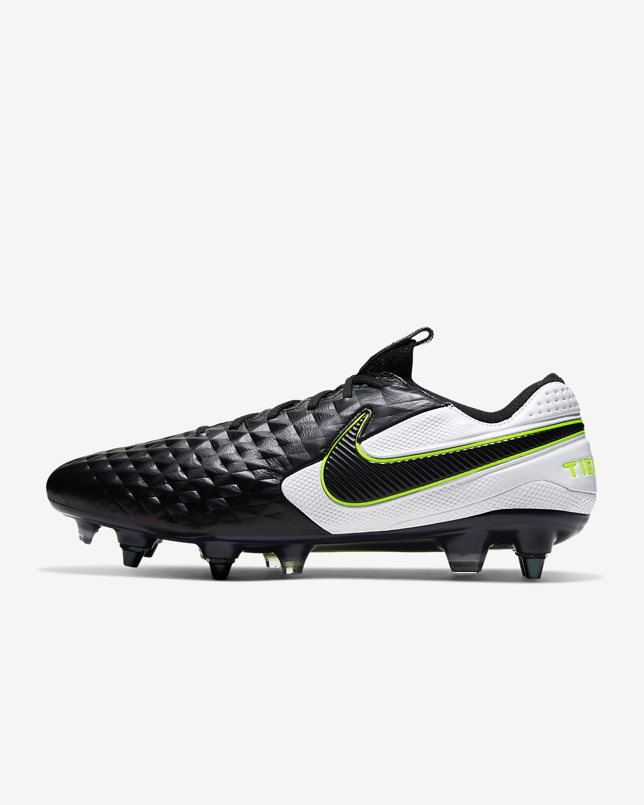 Sport irazonoda Nike Tiempo Legend 8 football boots.