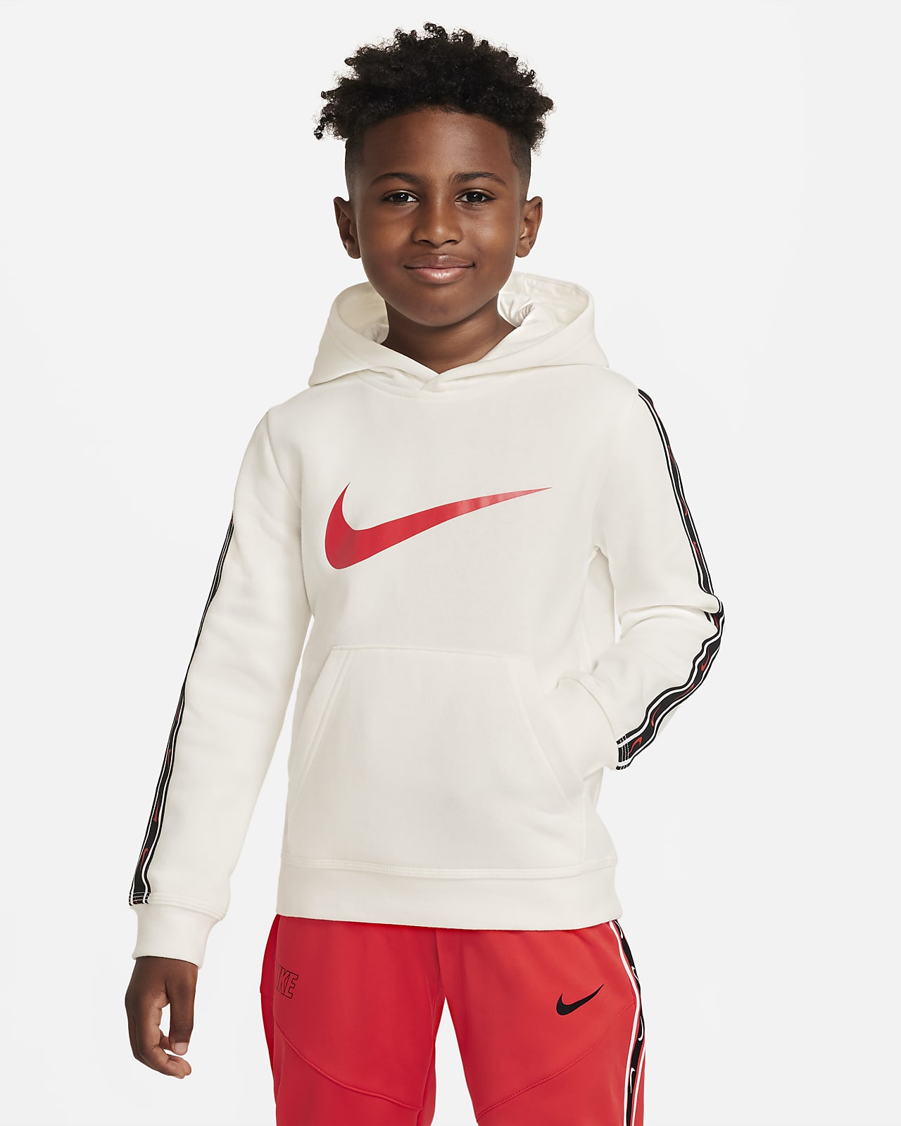 Nike Sportswear Repeat Older Kids' (Boys') Fleece Pullover Hoodie. Nike NL
