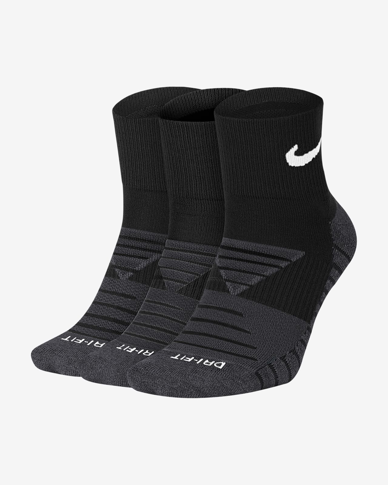 Nike Everyday Max Cushioned Training Ankle Socks (3 Pairs). Nike IE