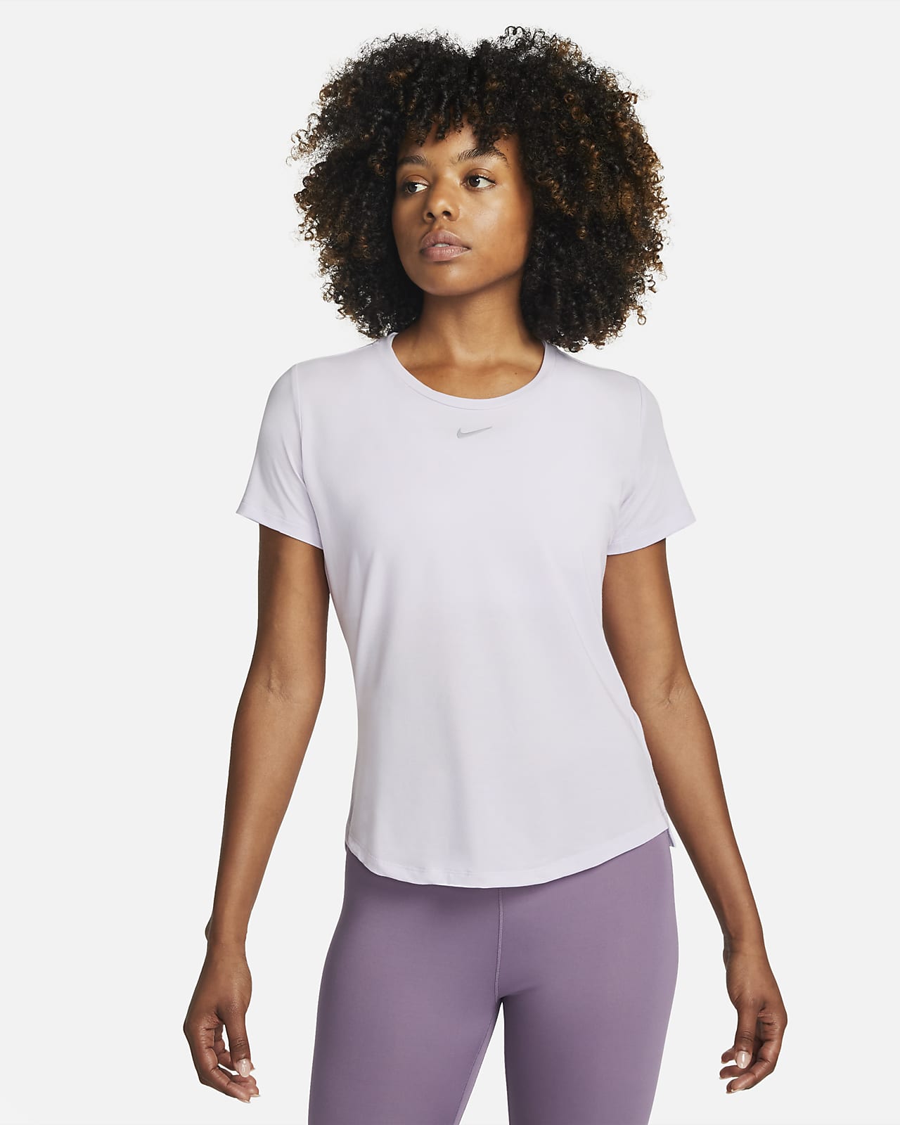 Γυναικεία κοντομάνικη μπλούζα με κανονική εφαρμογή Nike Dri-FIT UV One Luxe