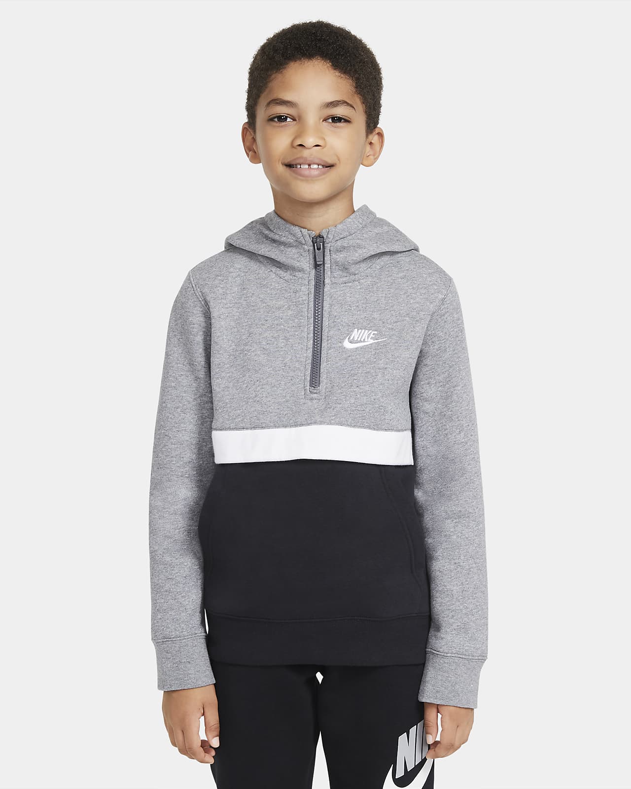 Nike Sportswear Club-hættetrøje med lynlås i halv længde til store børn (drenge)