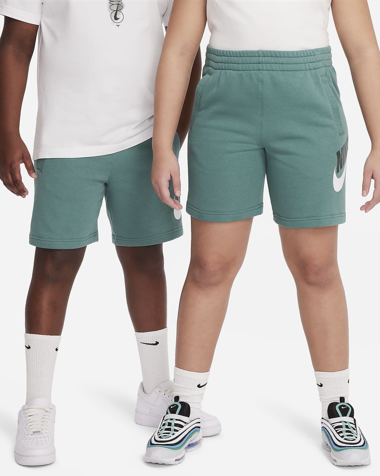 Shorts de French Terry para niños talla grande  (talla amplia) Nike Sportswear Club Fleece