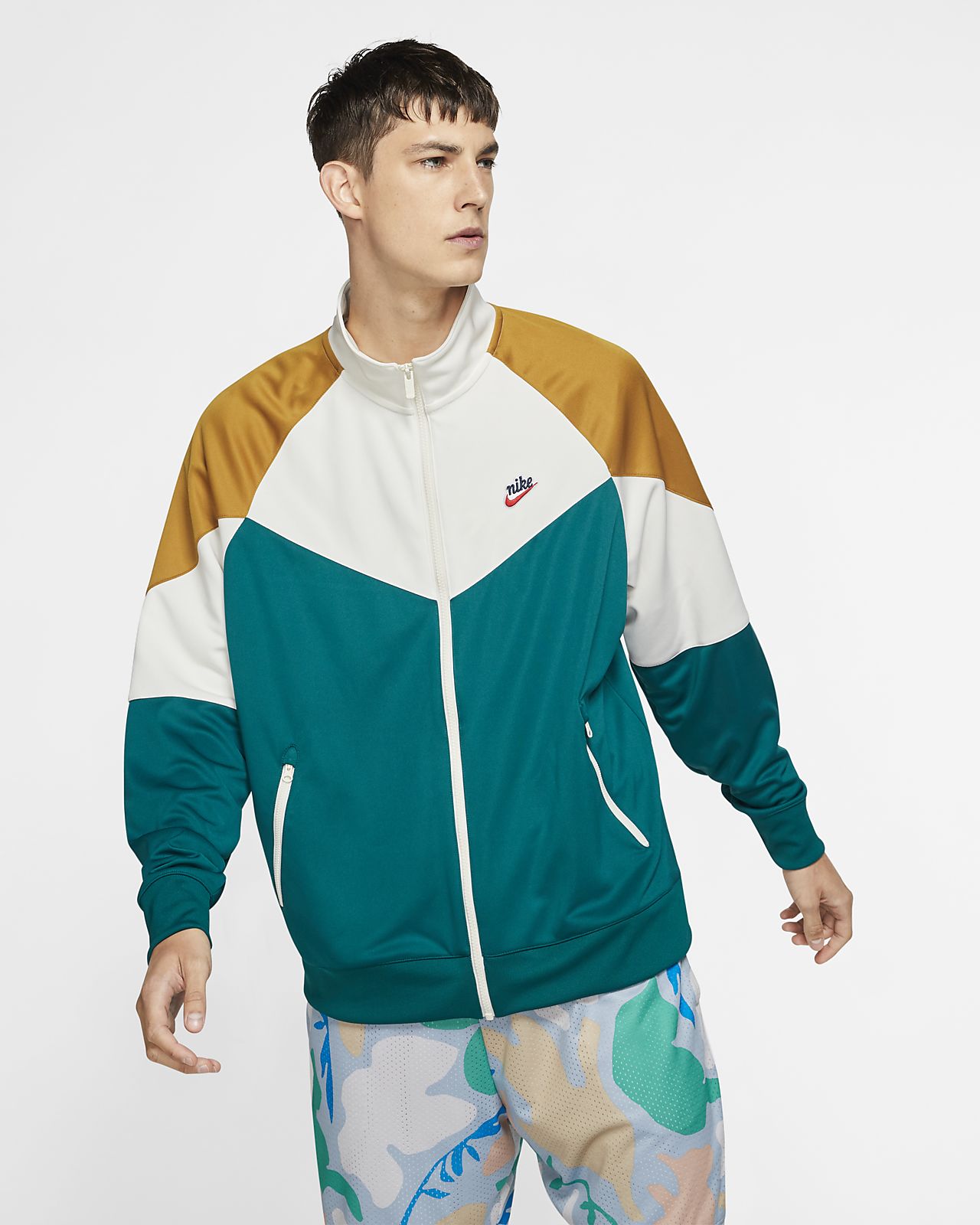 nike sportswear windrunner throwback