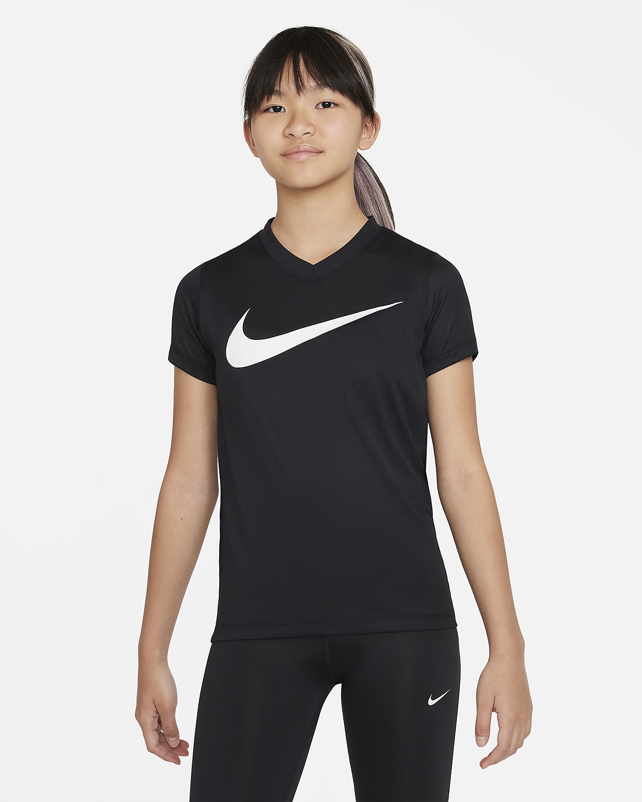 Playera de entrenamiento con cuello en V para niña talla grande Nike Dri-FIT Legend