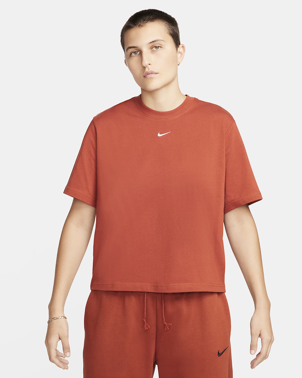 Nike Sportswear Essential Women's Boxy T-Shirt