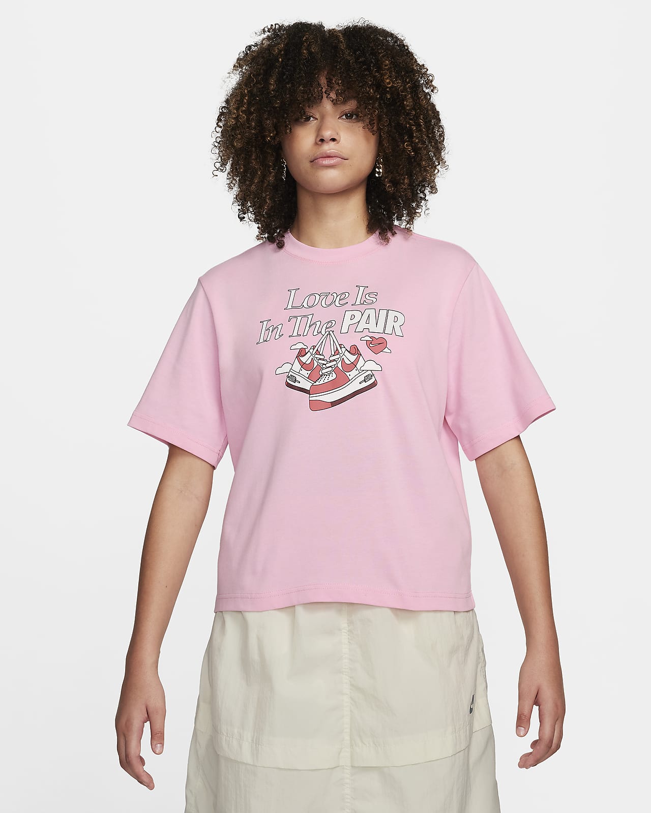 Nike Sportswear-T-shirt med firkantet snit til kvinder