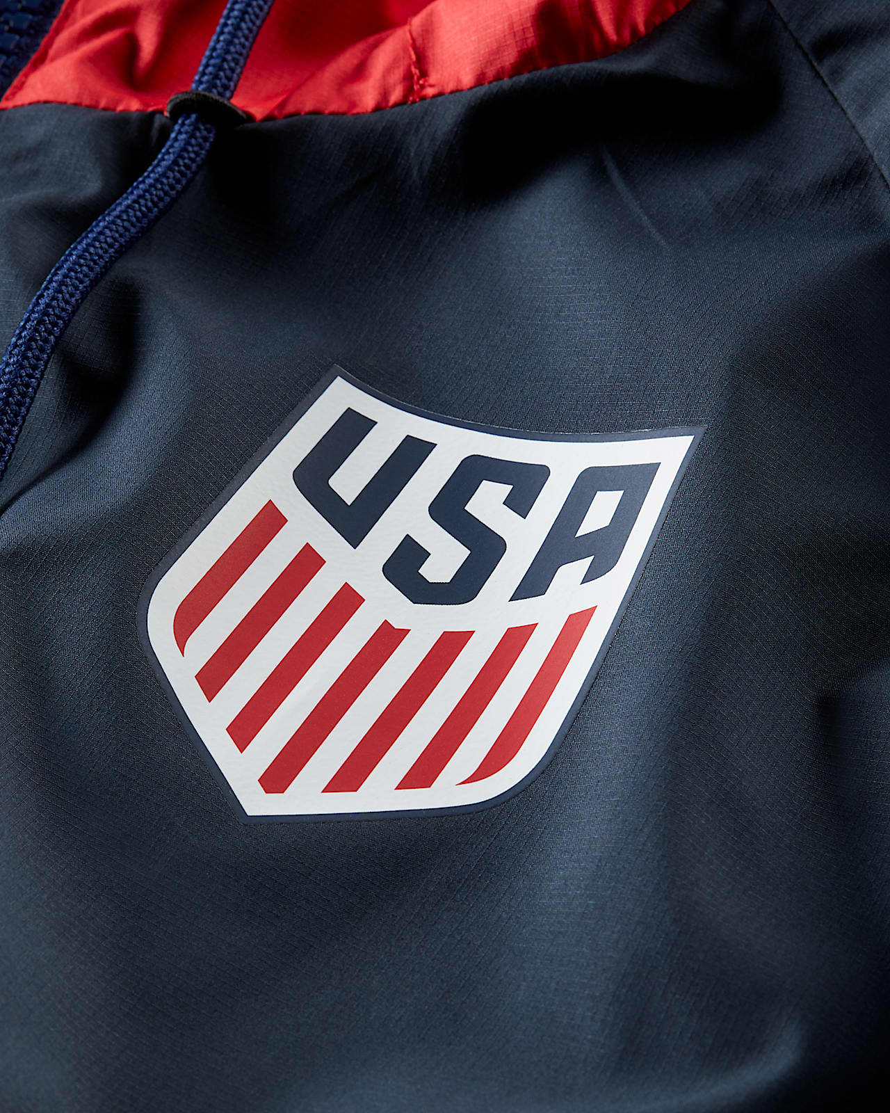 nike men's usa windrunner